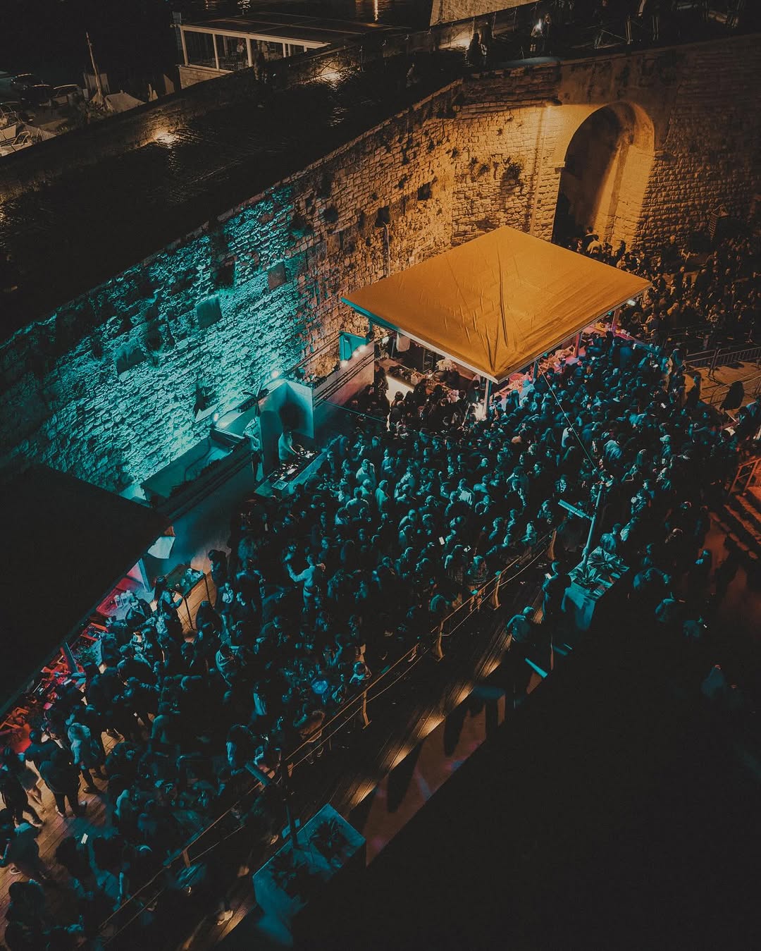 A wide club crowd seen from above during a Mirko Boni set.